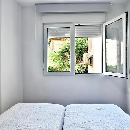 Apartment Con Vistas Al Mar - - B *